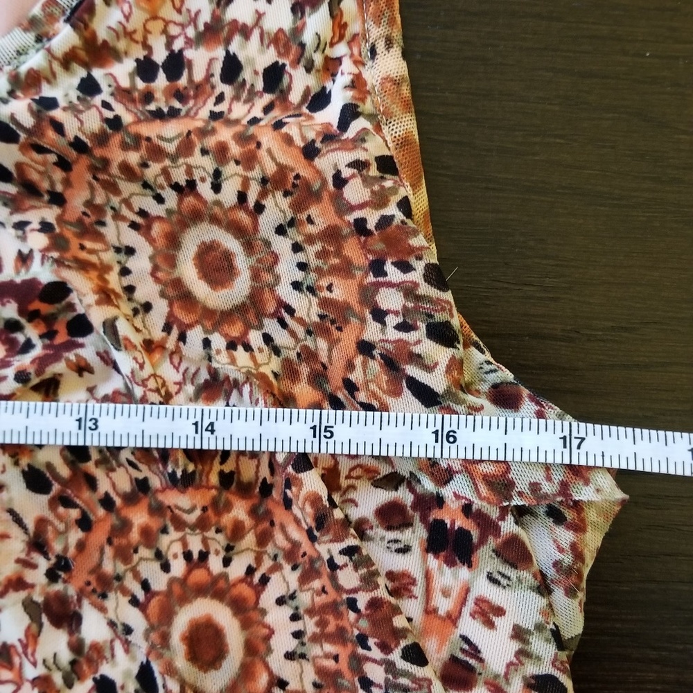 Flutter Top In Coral And Brown - image 3